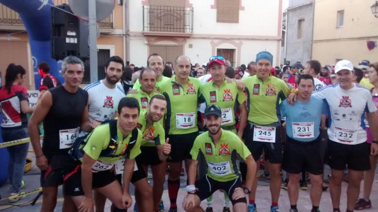 Componentes de Trail Villena momentos antes de darse la salida