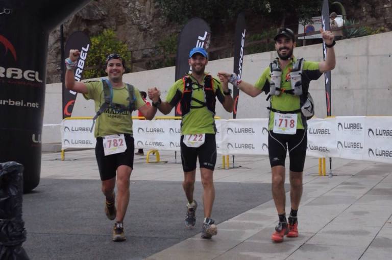 Tony, Vicente y Rober entrando juntos a meta