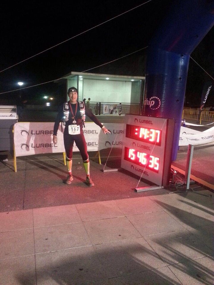 Emilio a su llegada a meta con un tiempo de 15:46:11