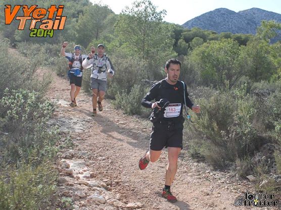 Ángel en primer plano, seguido de José Francisco y Pedro