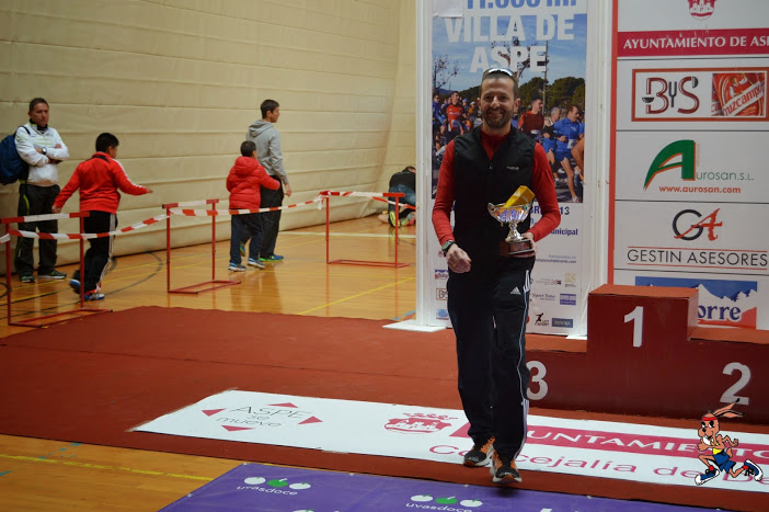 Juan Carlos Ruiz tras recoger el trofeo