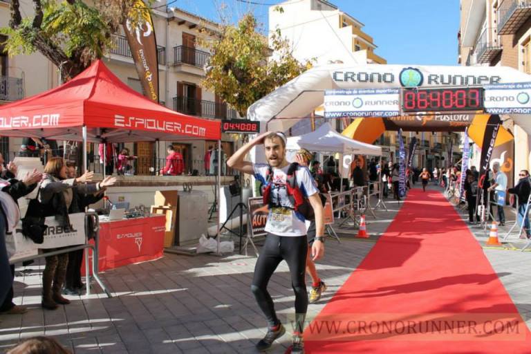 Rubén entrando en meta