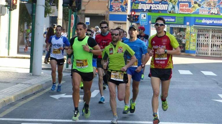 Juan Carlos Ruiz tirando del grupo durante el desarrollo de la carrera