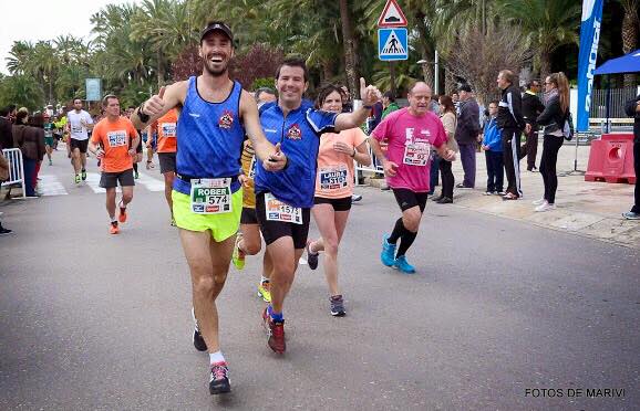 Rober y Tony, acompañando a la prima de este último