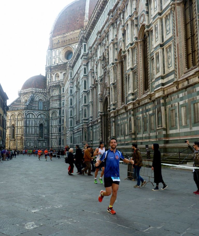 Luis Camarasa durante el desarrollo de la prueba por las bellas calles de Florencia