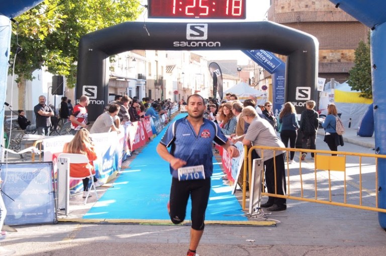 Javier Iglesias entrando en meta