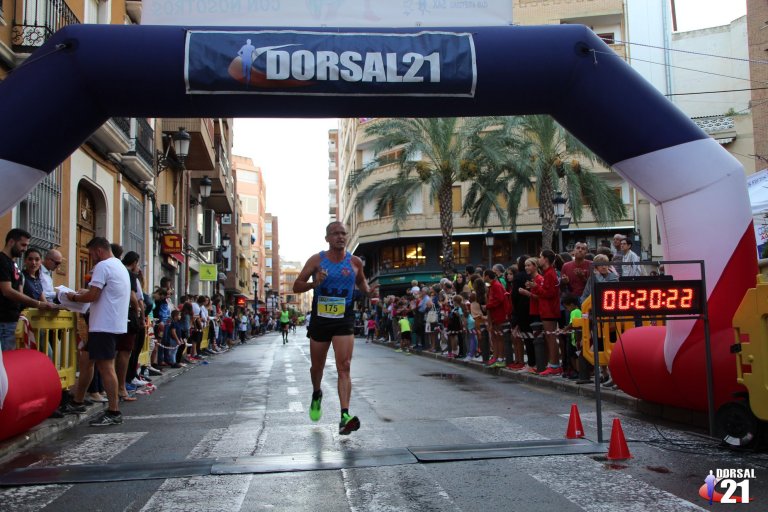 Vicente entrando en meta