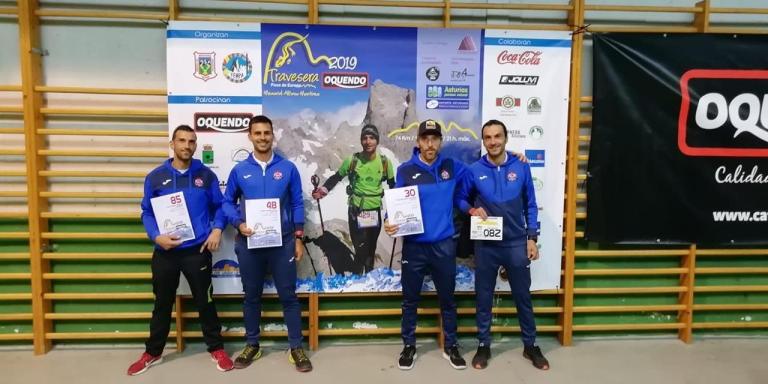 Raúl, Mario, Paco y Moisés tras recoger el dorsal