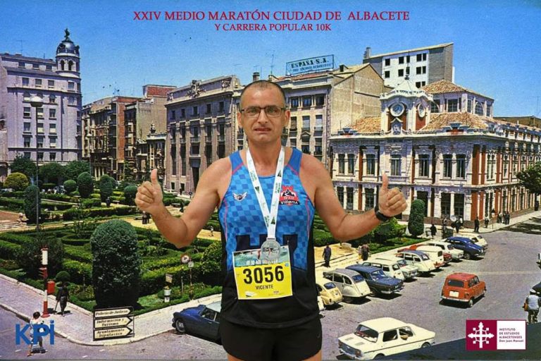 Vicente con su medalla de la prueba