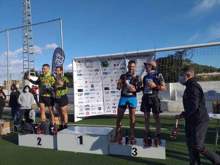 XI CARRERA POR MONTAÑA SIERRA DE CHIVA Y MARATÓN VALENCIA TRINIDAD ALFONSO EDP